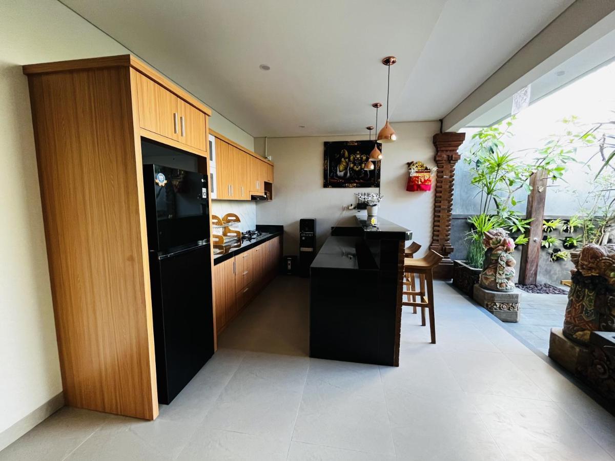 Cecillia Guesthouse Canggu Exterior foto